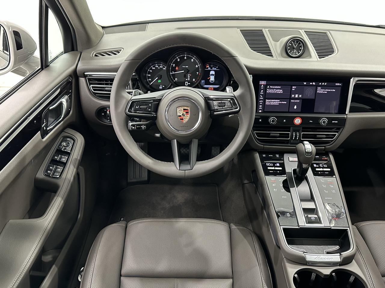 2025 Porsche Macan Newark DE