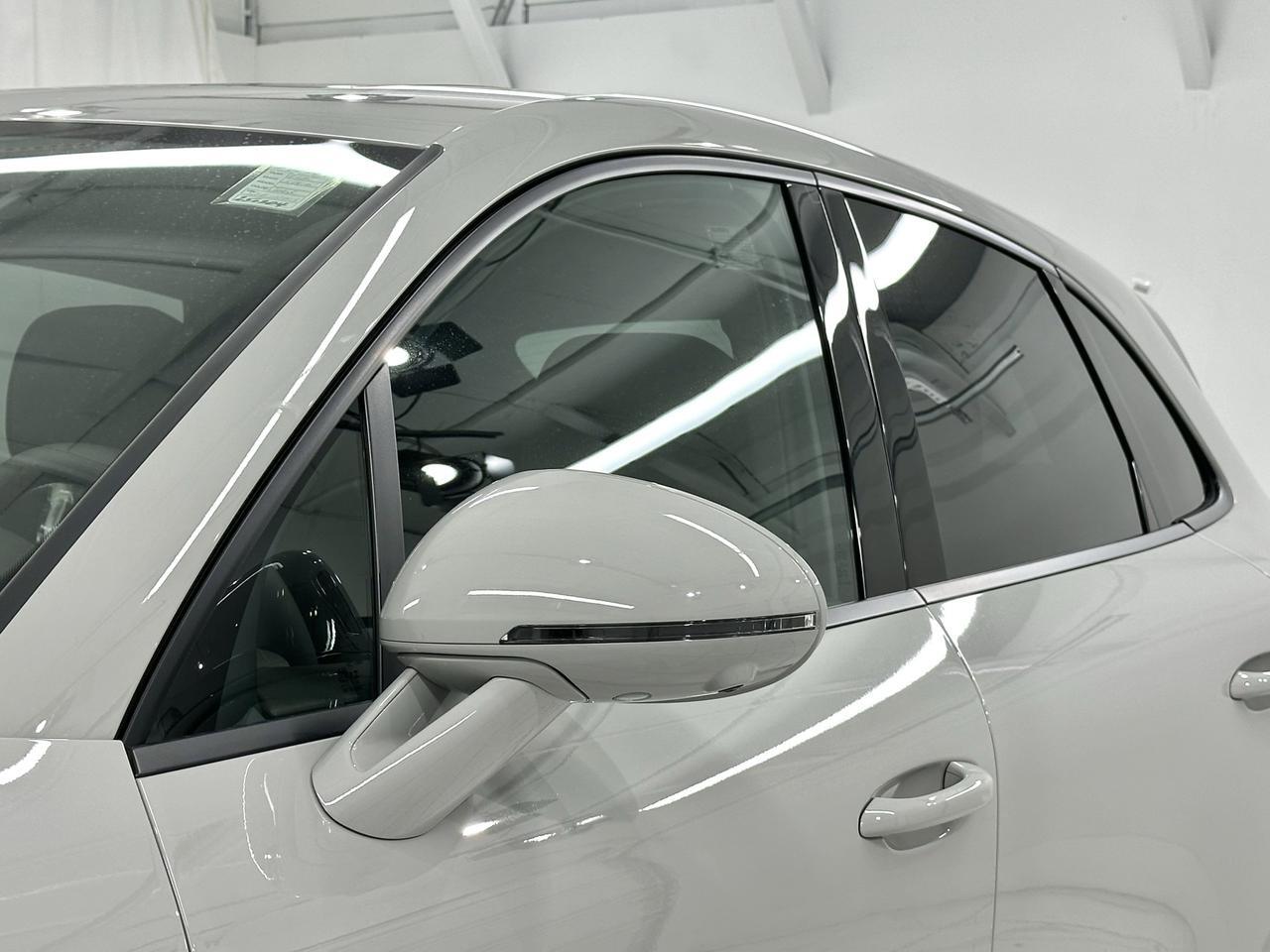 2025 Porsche Macan Newark DE