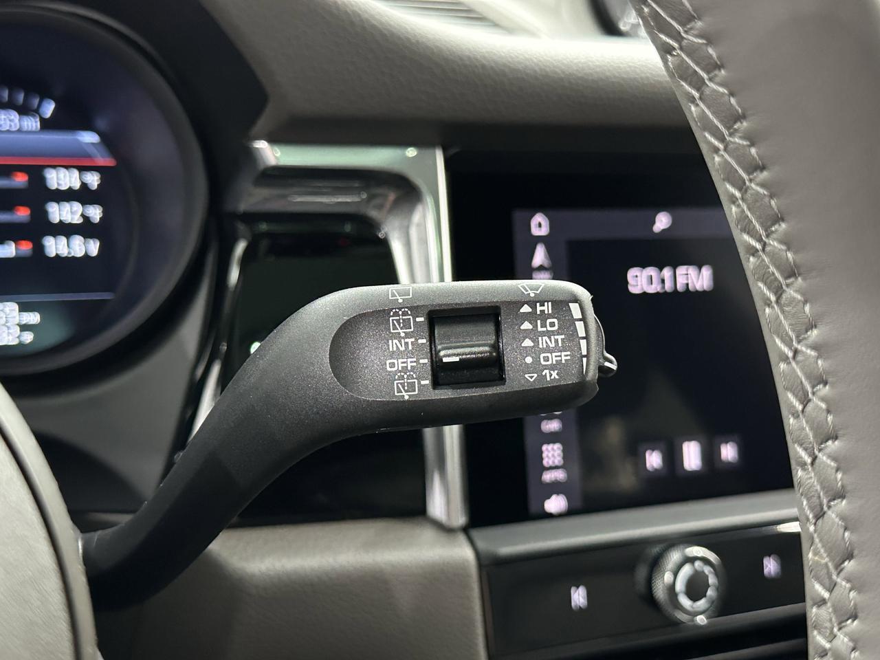 2025 Porsche Macan Newark DE