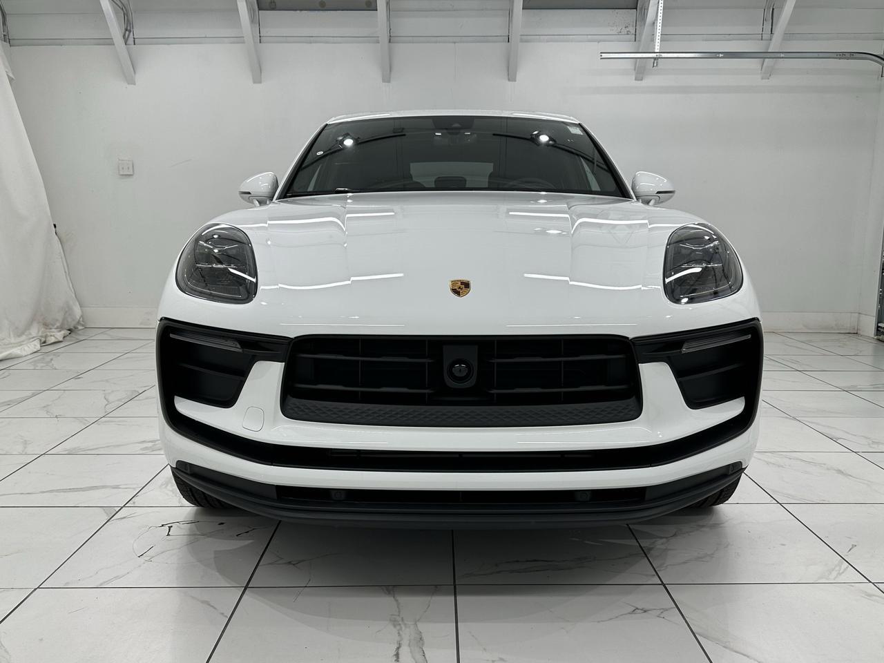 2025 Porsche Macan Newark DE