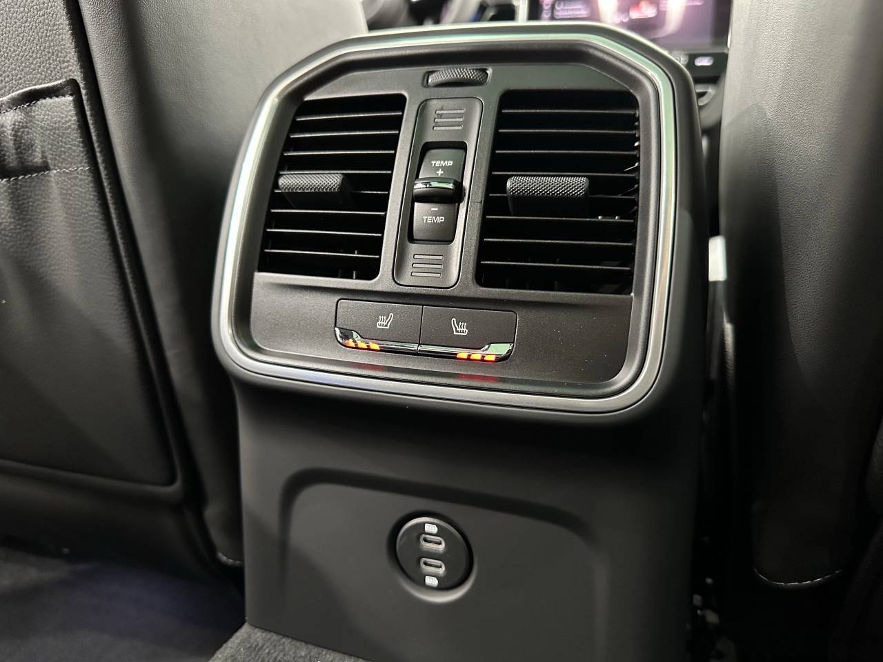 2025 Porsche Macan Newark DE