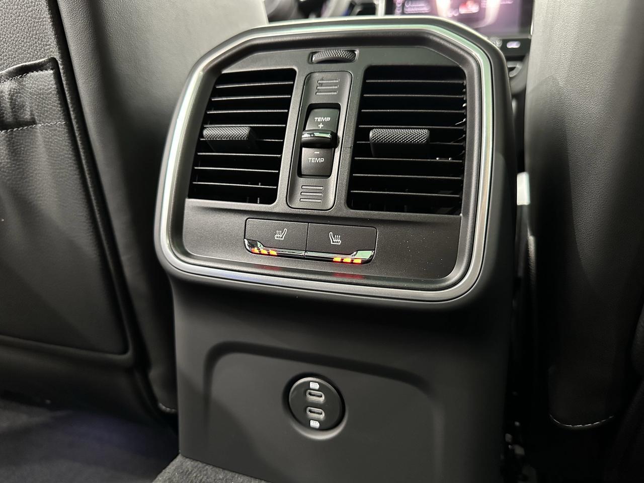 2025 Porsche Macan Newark DE