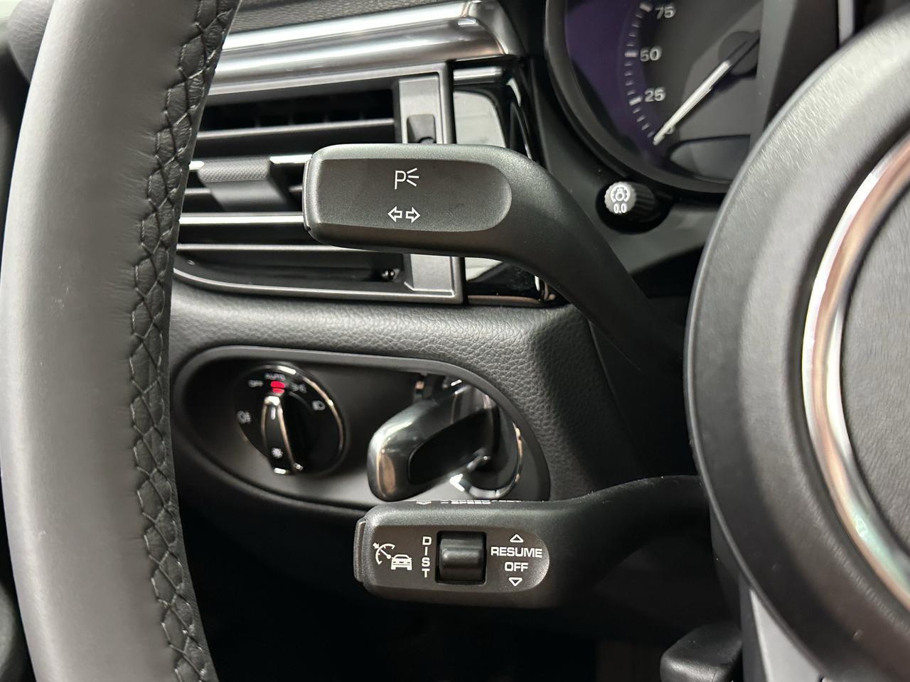 2025 Porsche Macan Newark DE