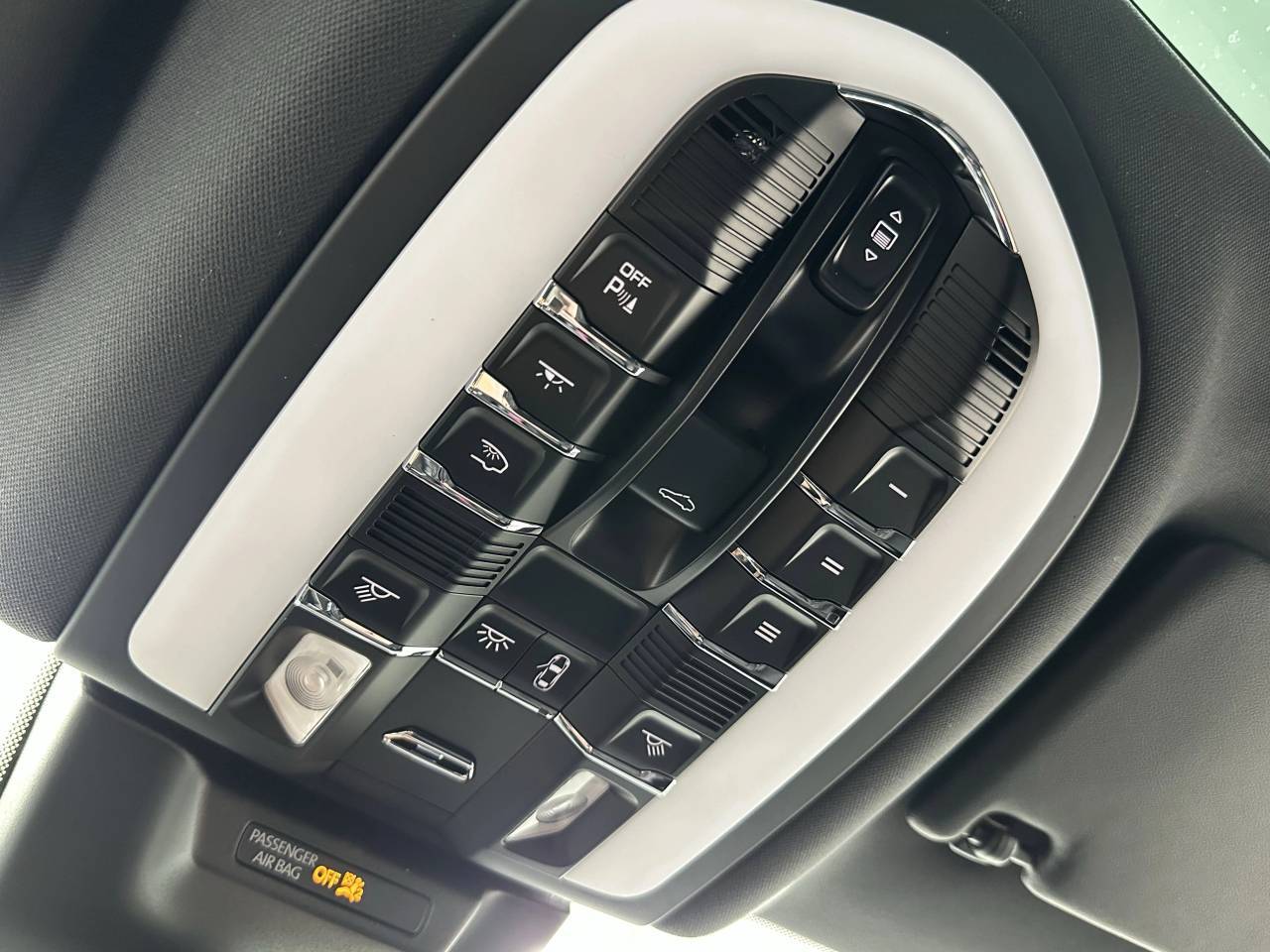 2025 Porsche Macan Newark DE