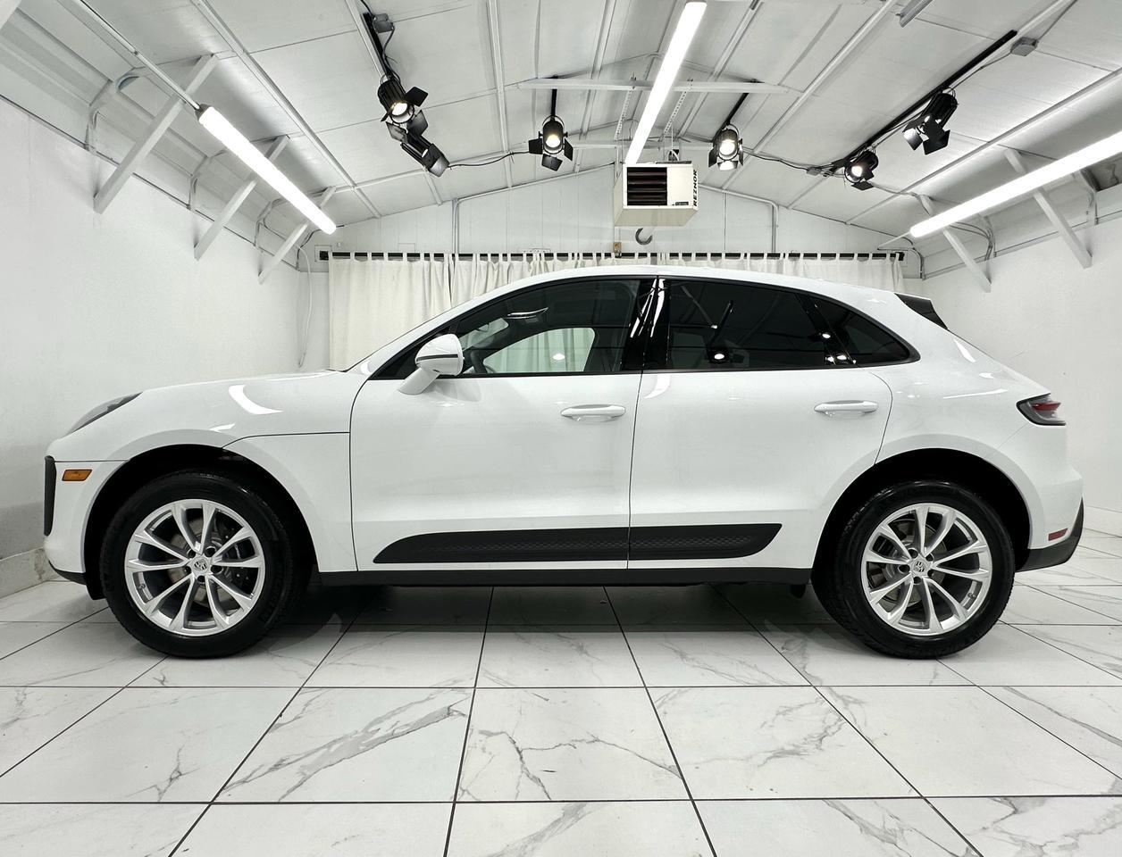 2025 Porsche Macan Newark DE