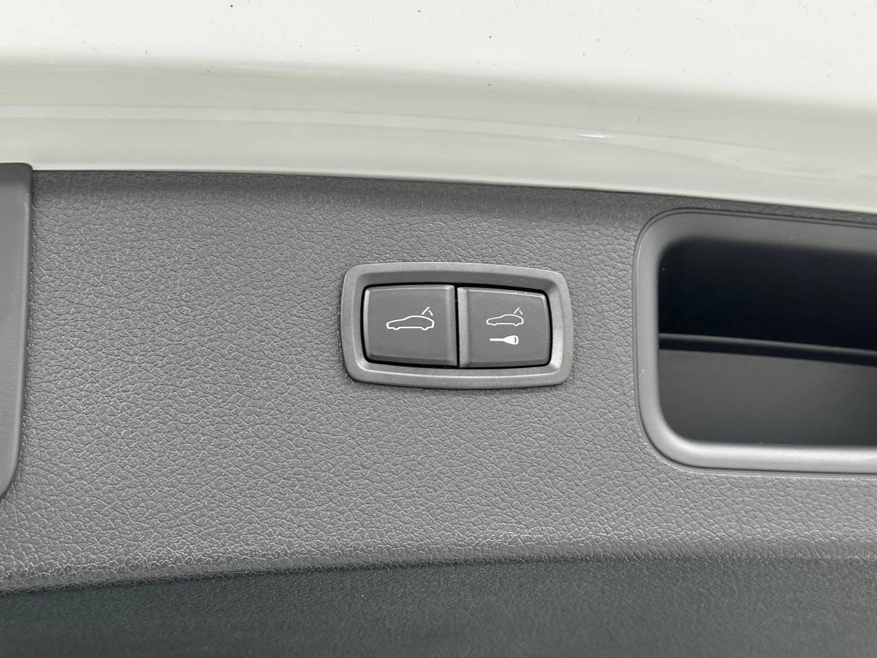 2025 Porsche Macan Newark DE
