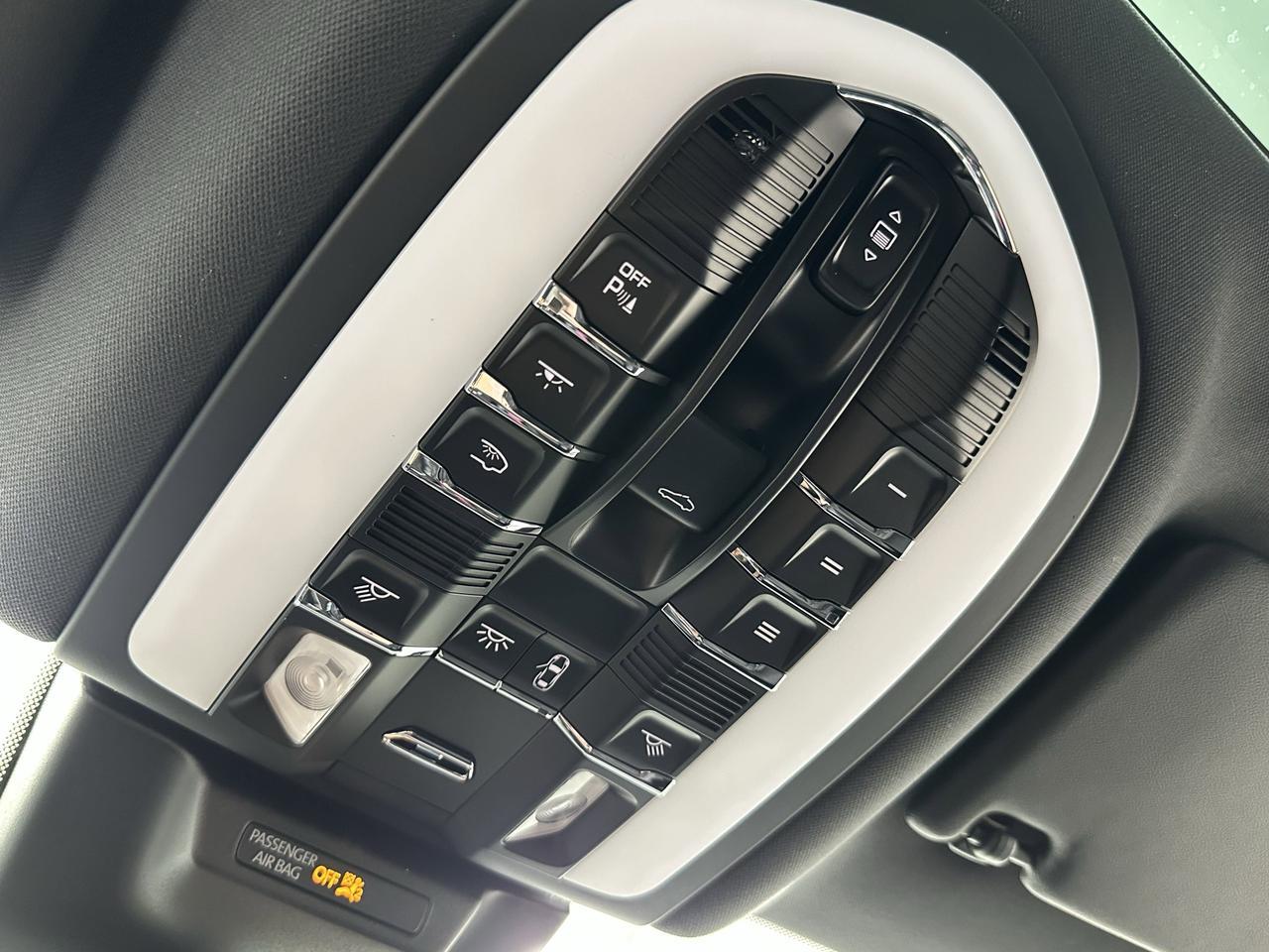 2025 Porsche Macan Newark DE