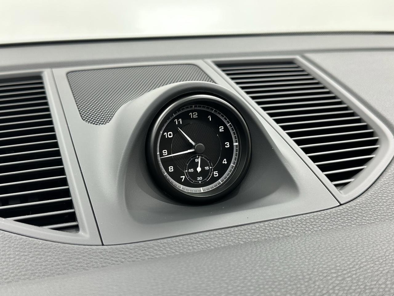 2025 Porsche Macan Newark DE