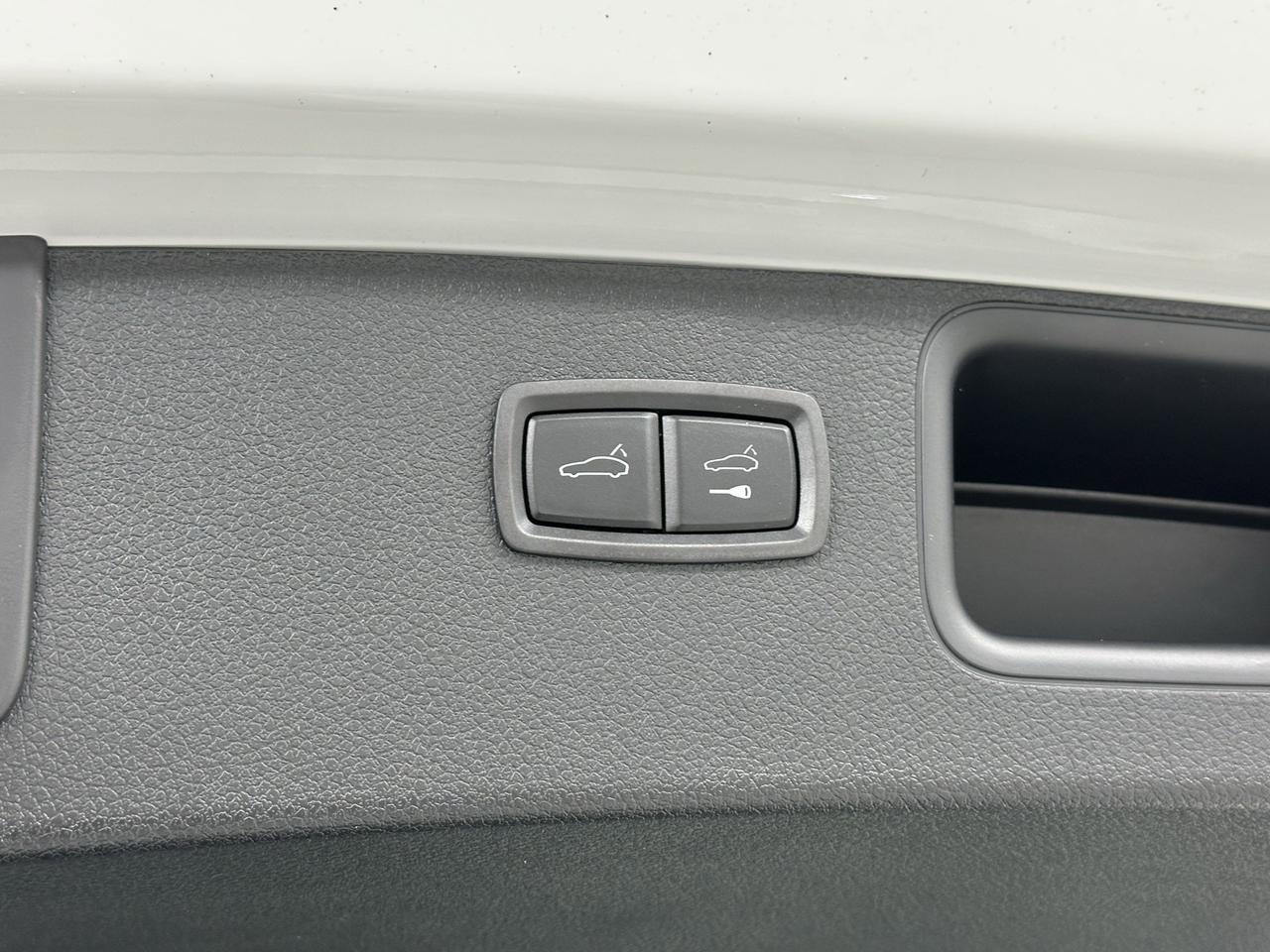 2025 Porsche Macan Newark DE