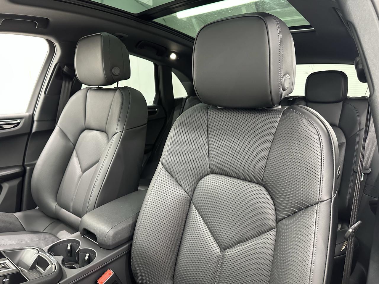 2025 Porsche Macan Newark DE