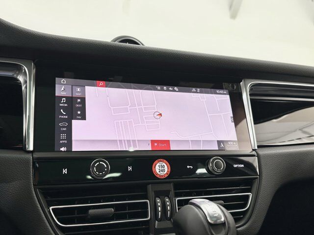 2025 Porsche Macan Newark DE