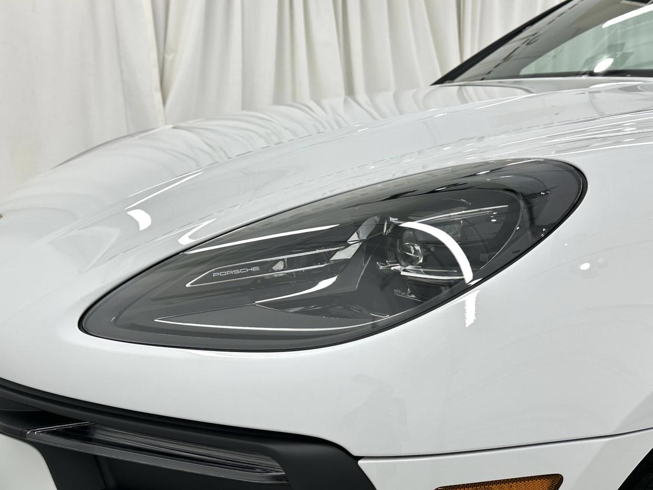 2025 Porsche Macan Newark DE