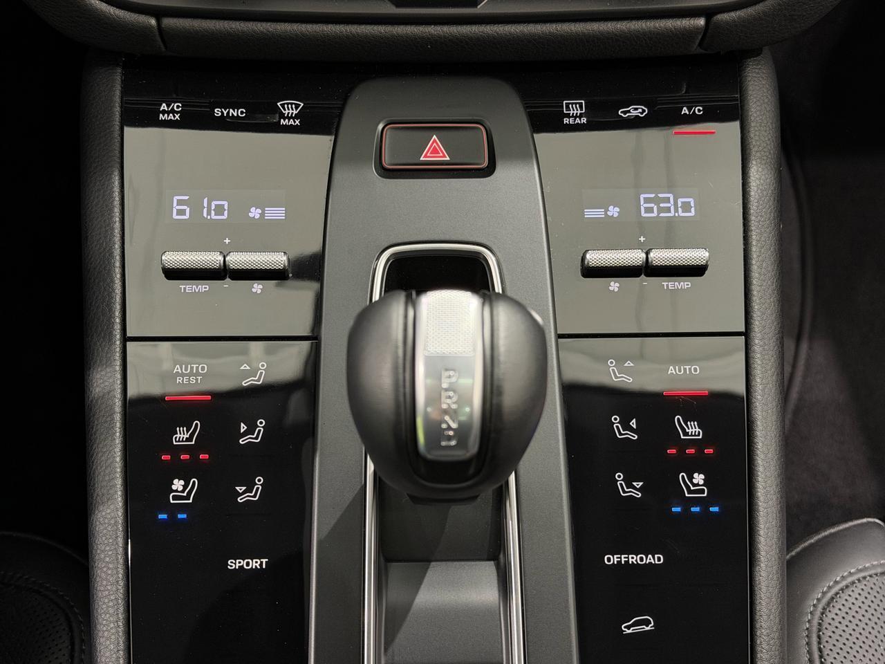 2025 Porsche Macan Newark DE