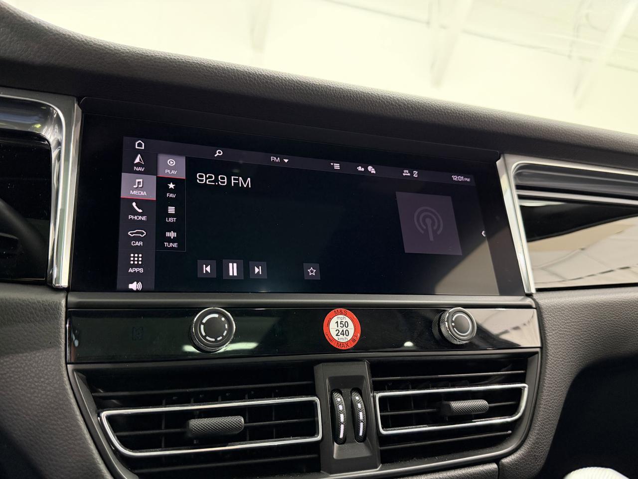 2025 Porsche Macan Newark DE