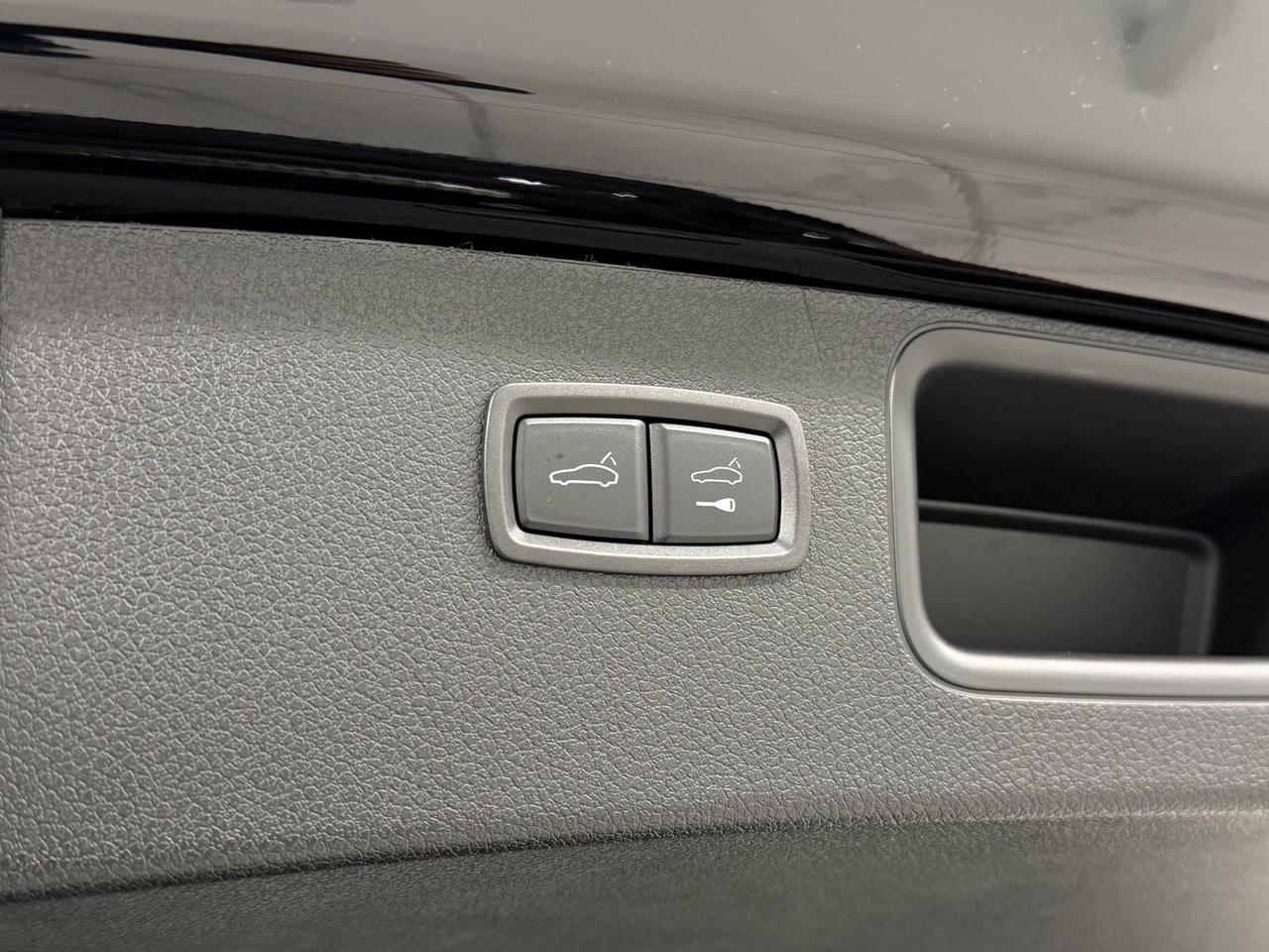 2025 Porsche Macan Newark DE