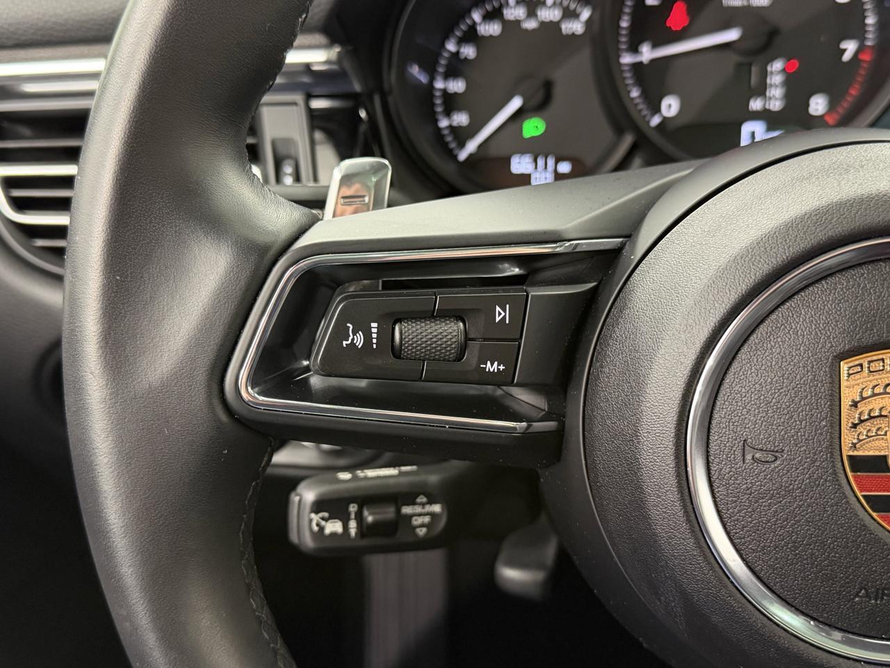 2025 Porsche Macan Newark DE