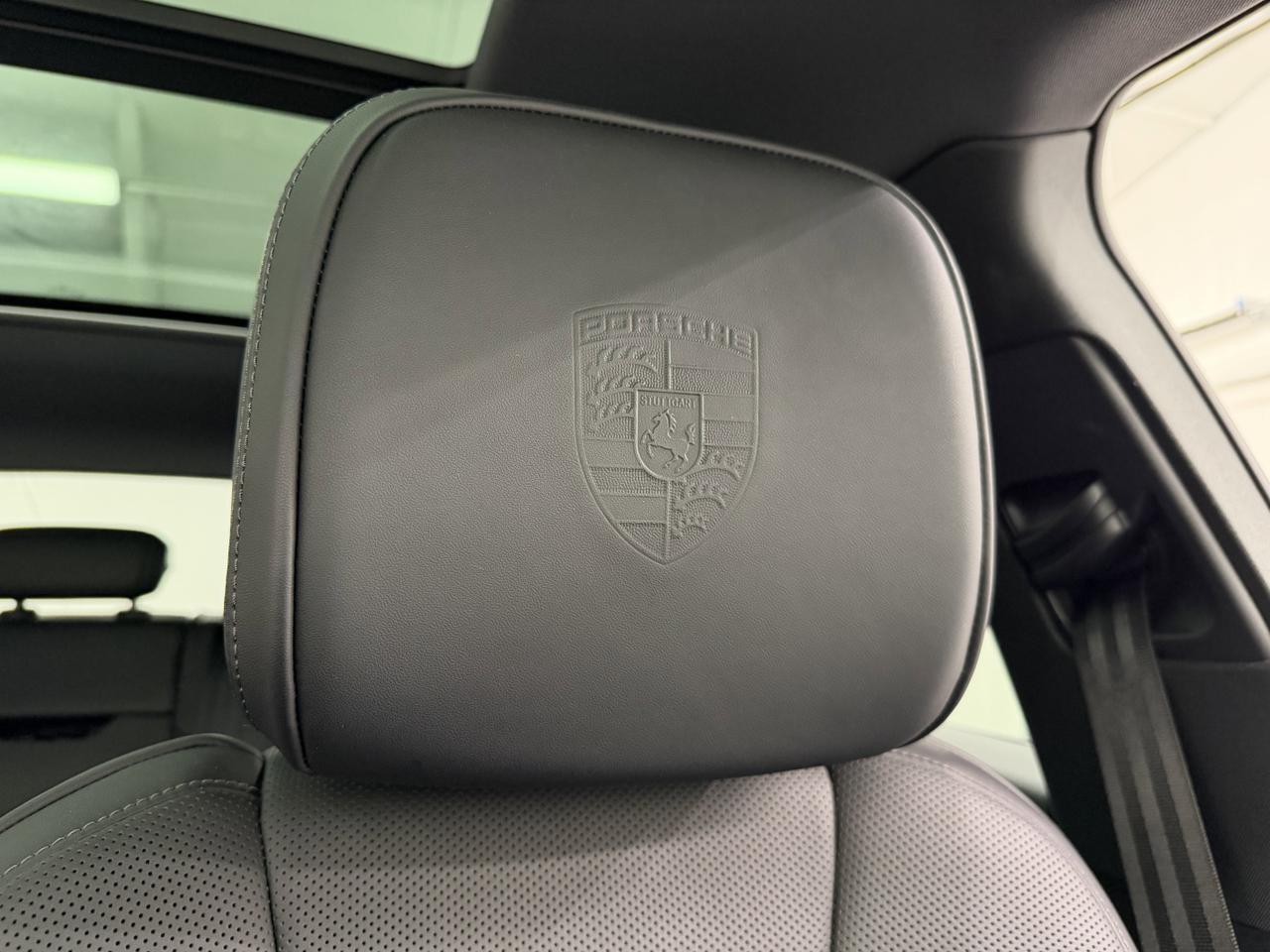 2025 Porsche Macan Newark DE