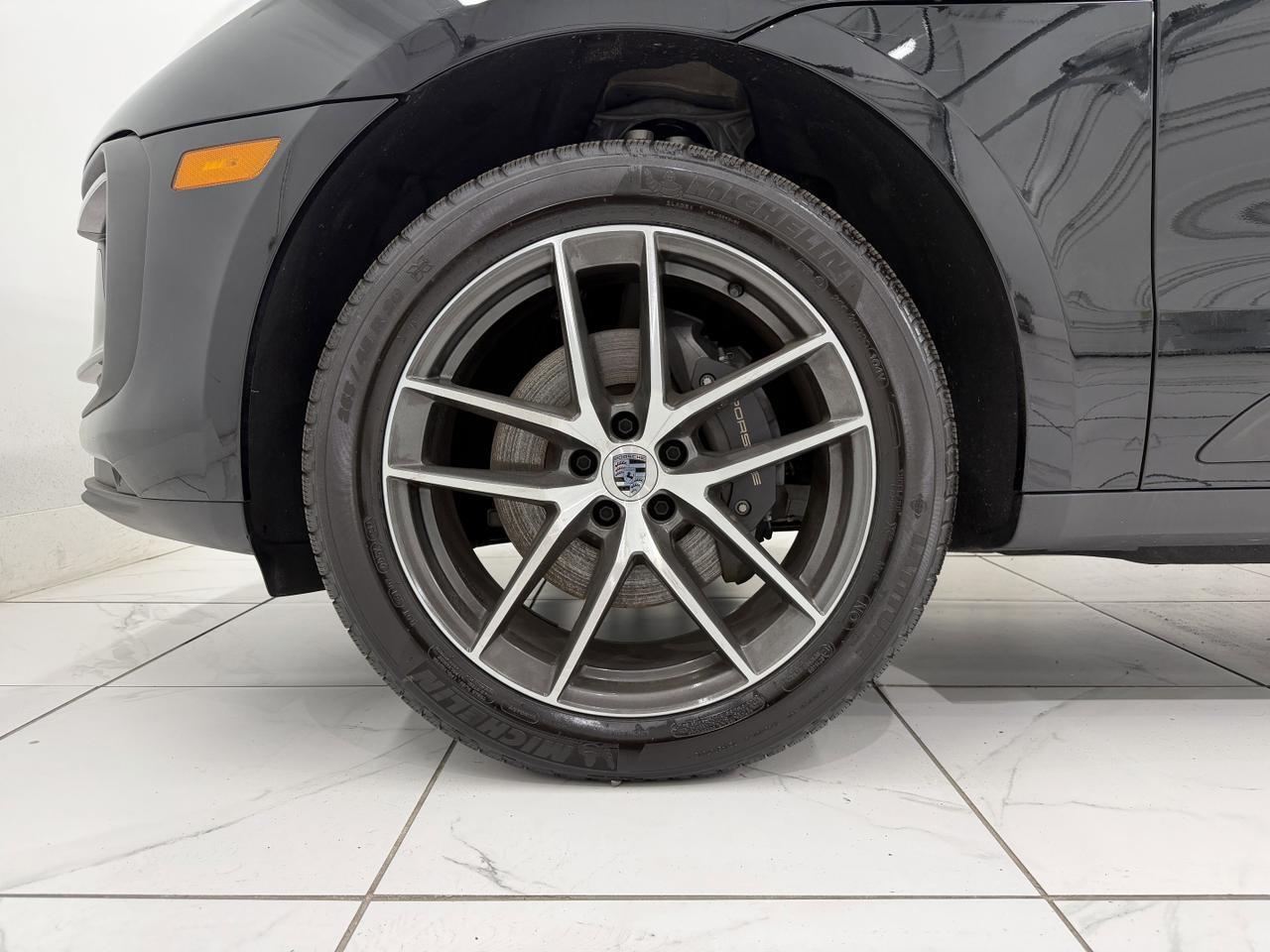 2025 Porsche Macan Newark DE