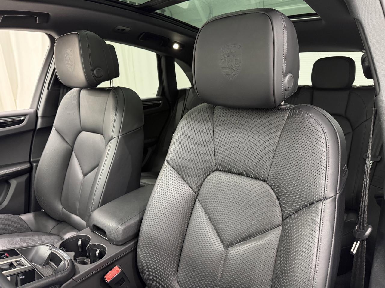 2025 Porsche Macan Newark DE