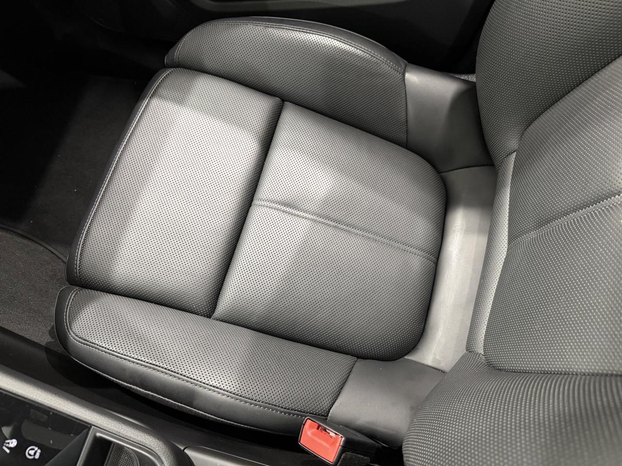 2025 Porsche Macan Newark DE