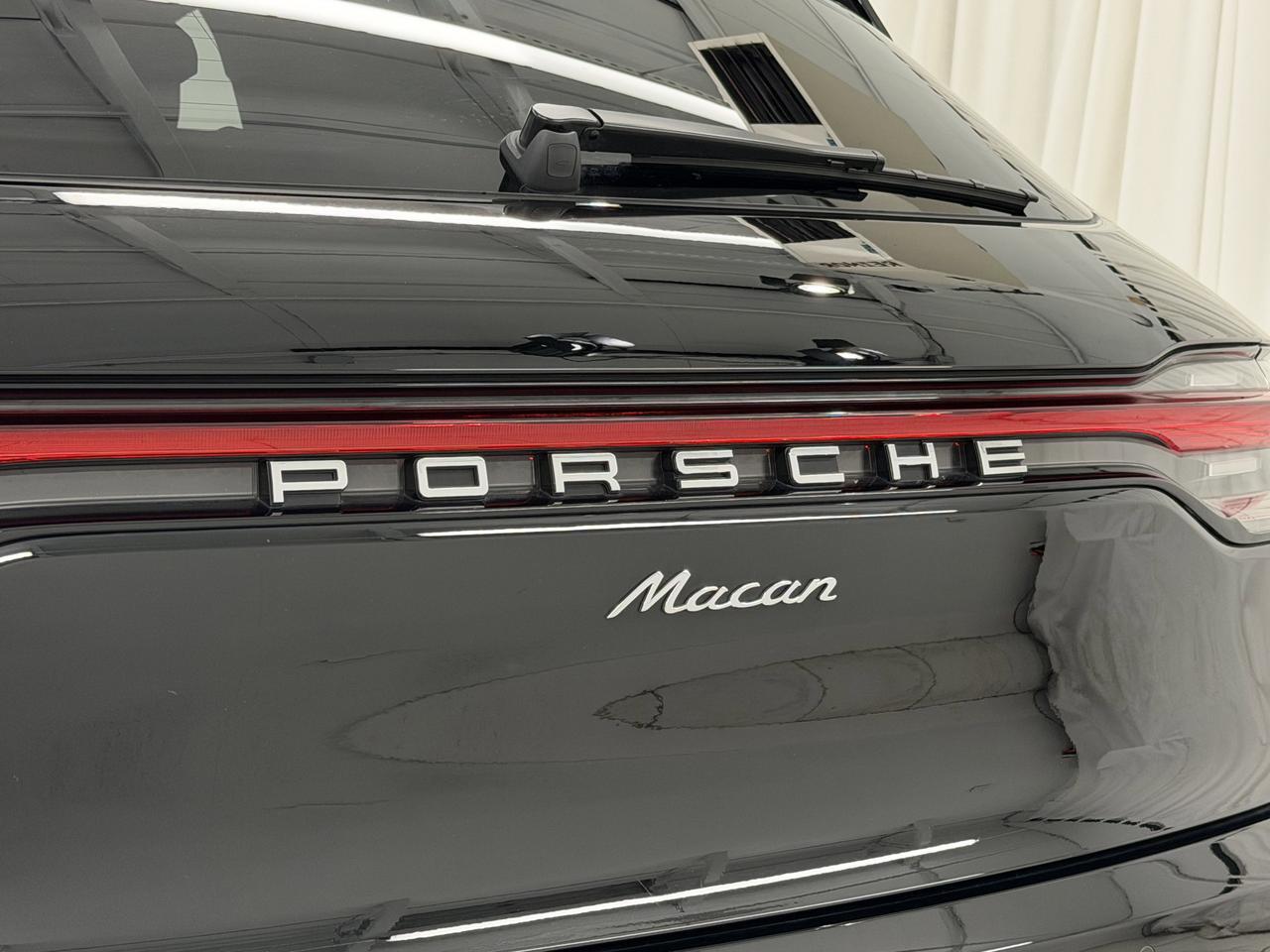 2025 Porsche Macan Newark DE