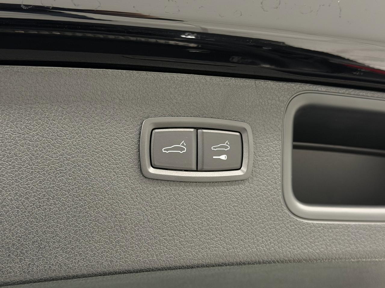 2025 Porsche Macan Newark DE