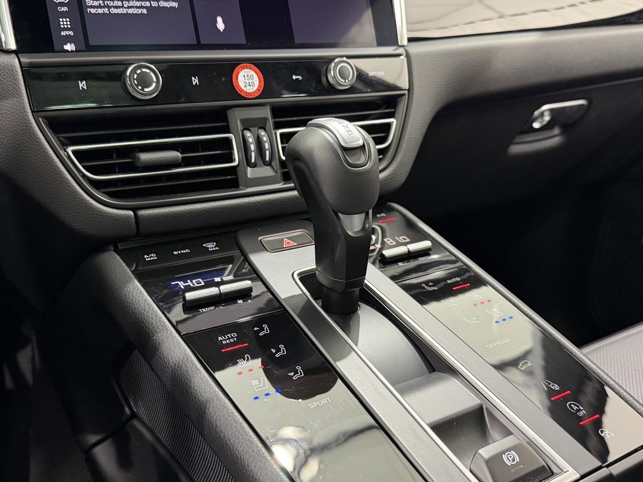 2025 Porsche Macan Newark DE