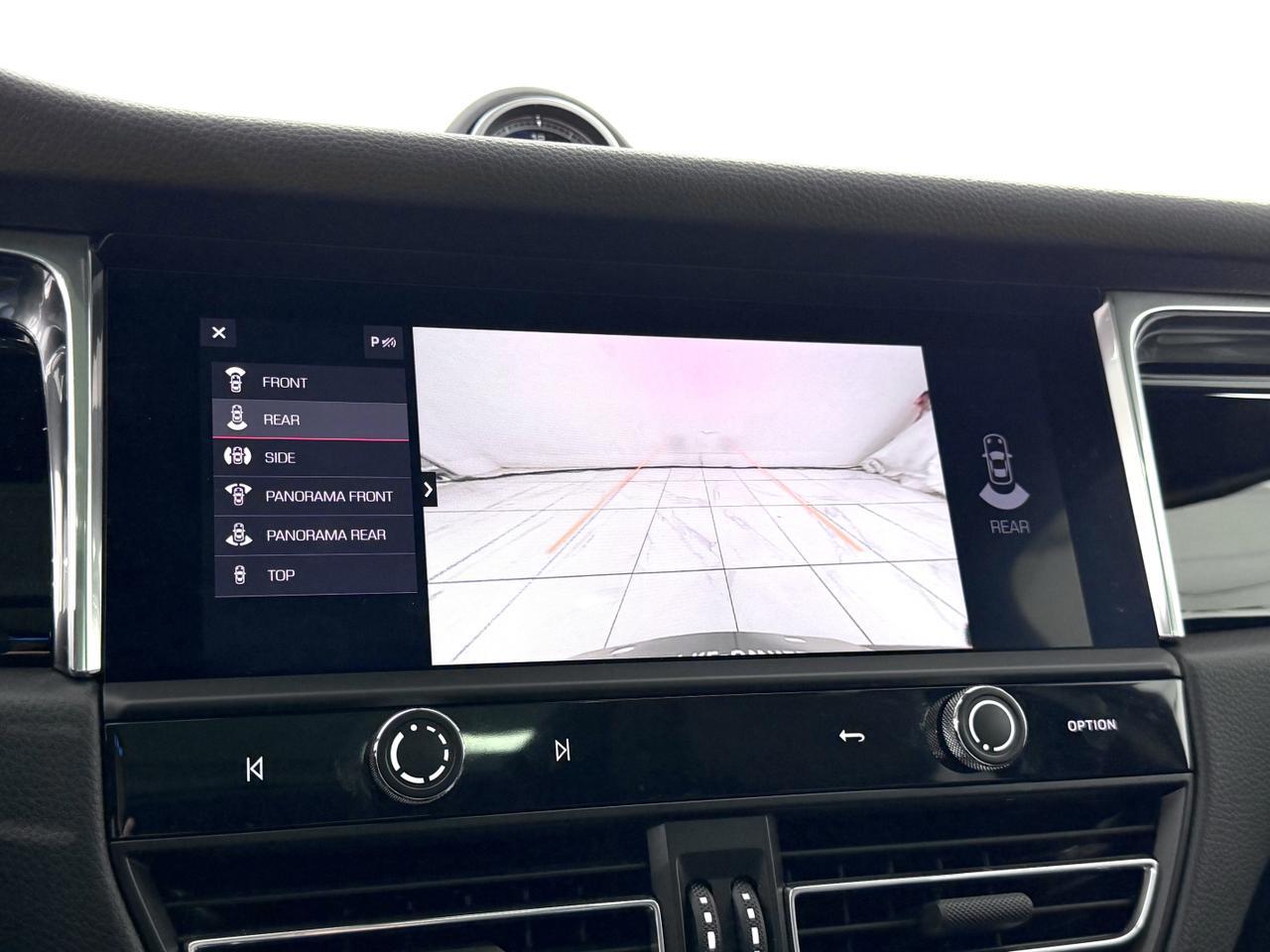 2025 Porsche Macan Newark DE