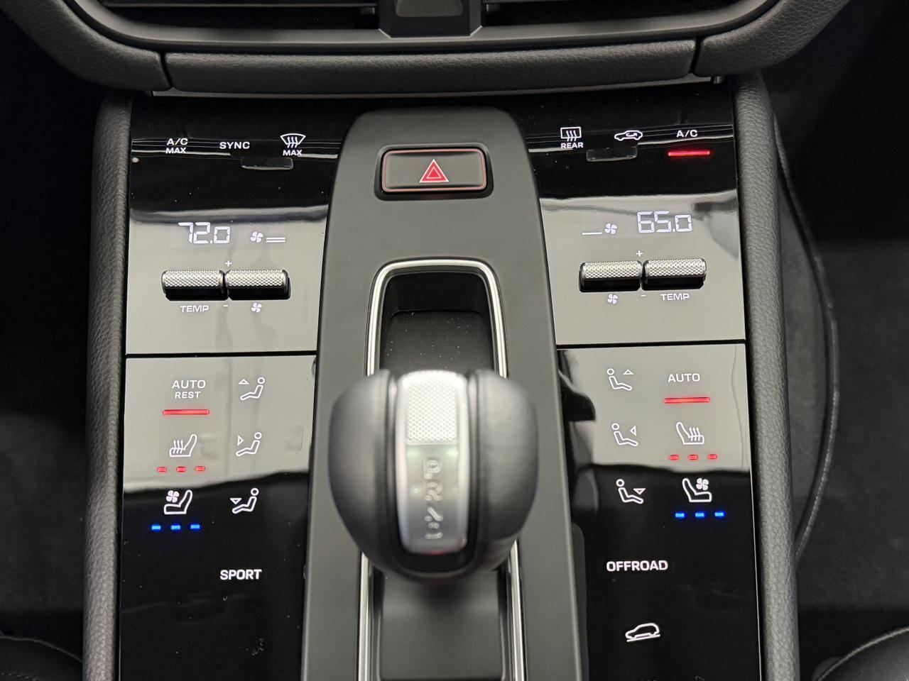 2025 Porsche Macan Newark DE