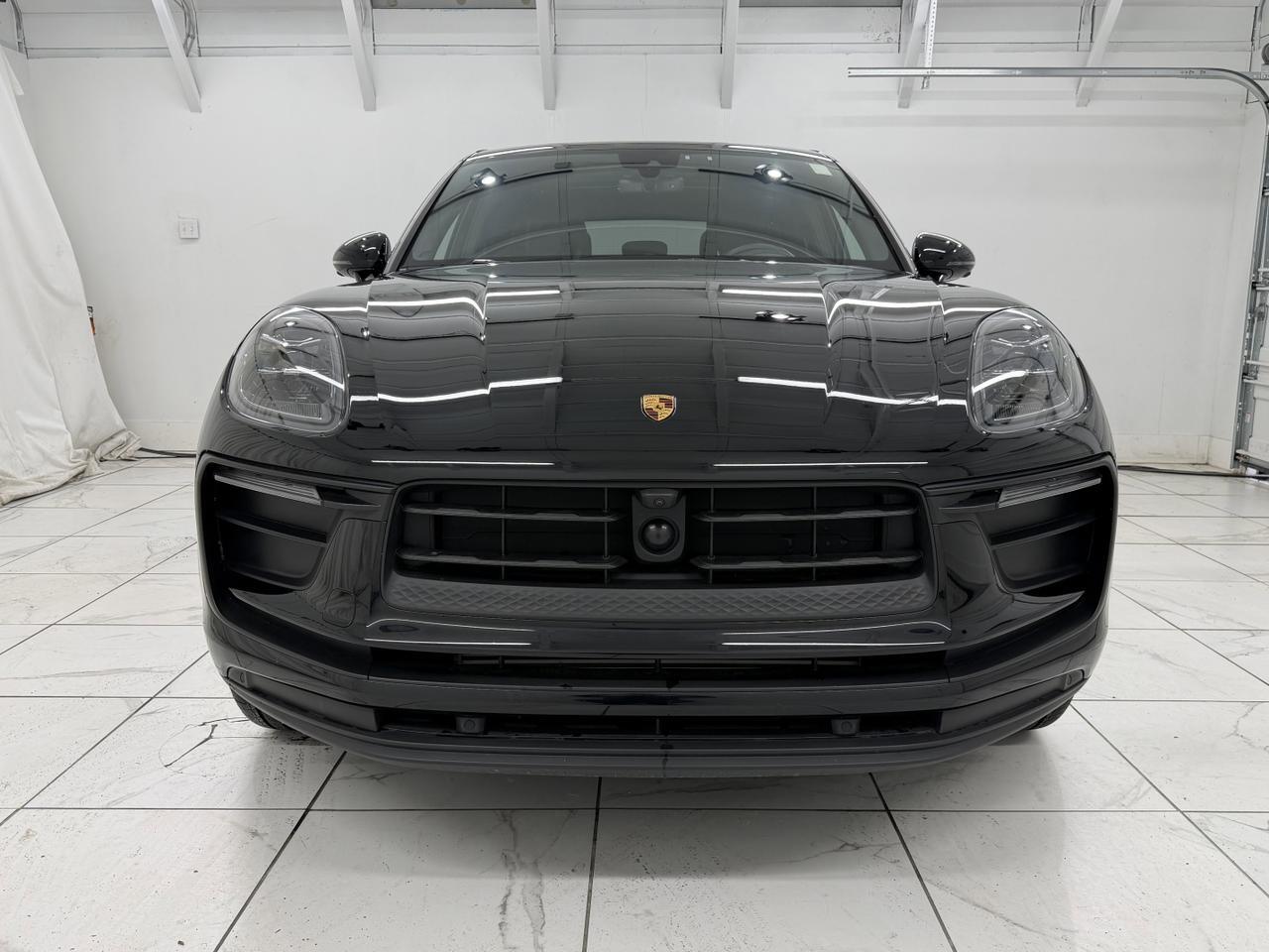 2025 Porsche Macan Newark DE