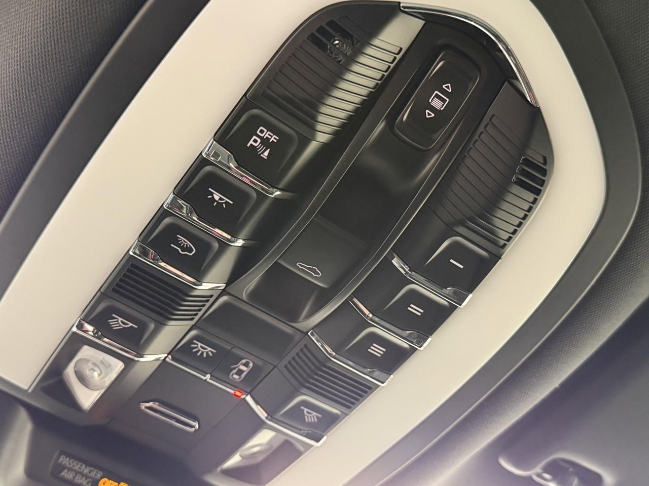 2025 Porsche Macan Newark DE