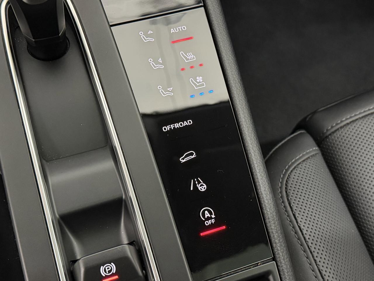 2025 Porsche Macan Newark DE