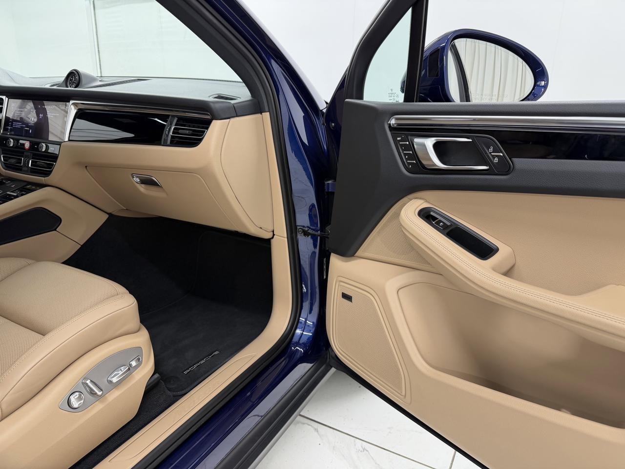 2025 Porsche Macan Newark DE