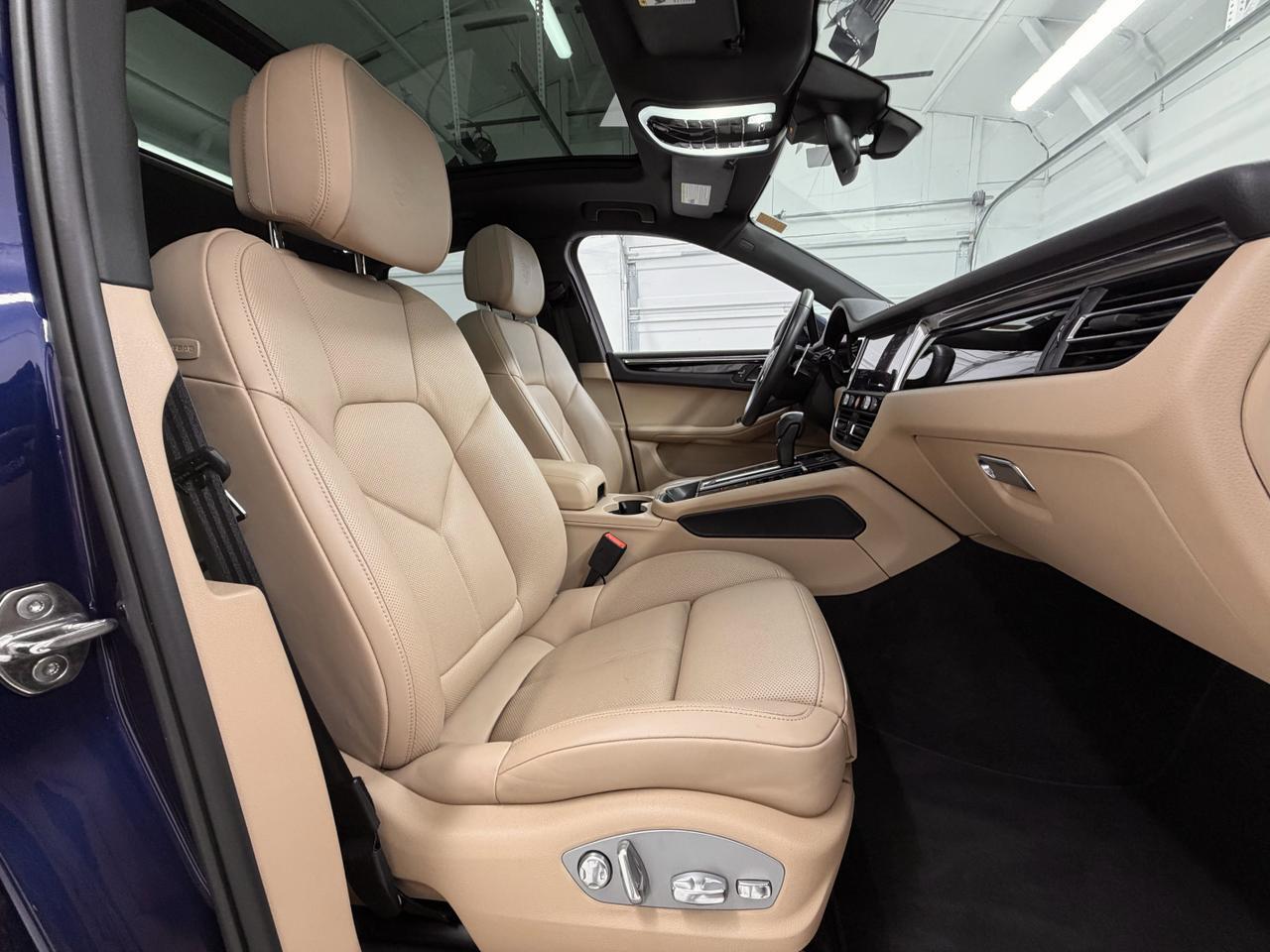 2025 Porsche Macan Newark DE