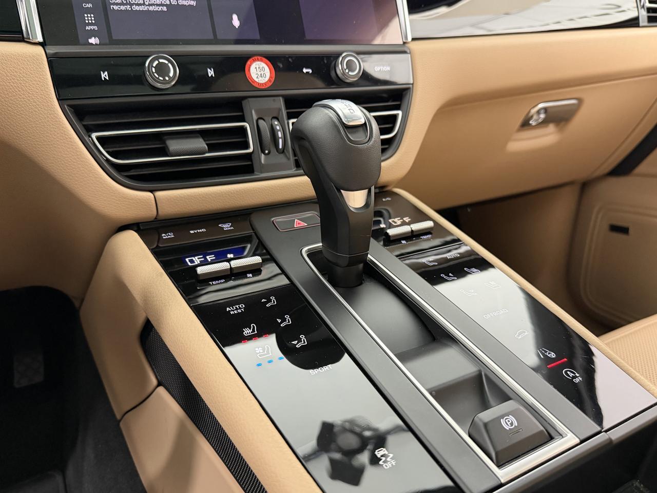 2025 Porsche Macan Newark DE