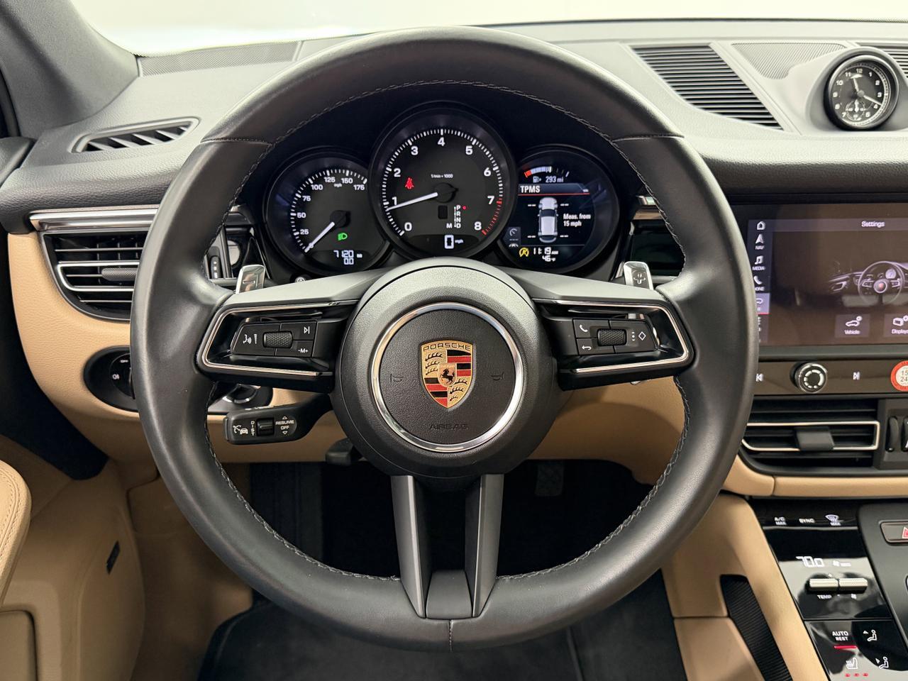 2025 Porsche Macan Newark DE