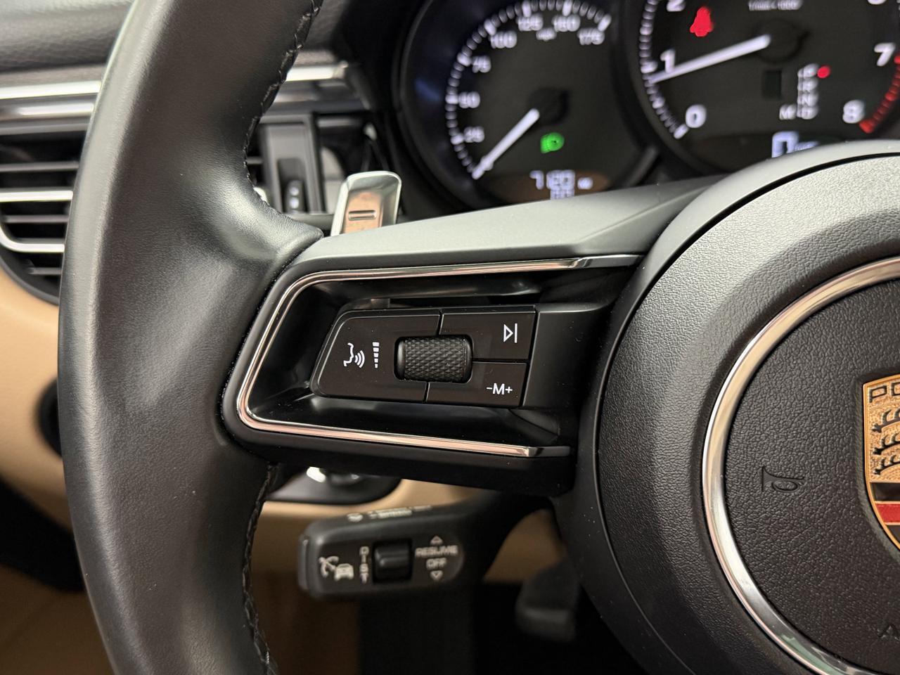 2025 Porsche Macan Newark DE