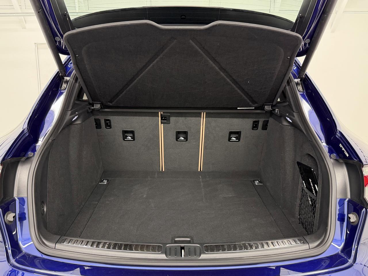 2025 Porsche Macan Newark DE