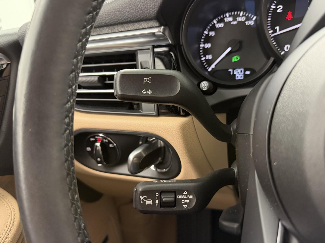 2025 Porsche Macan Newark DE