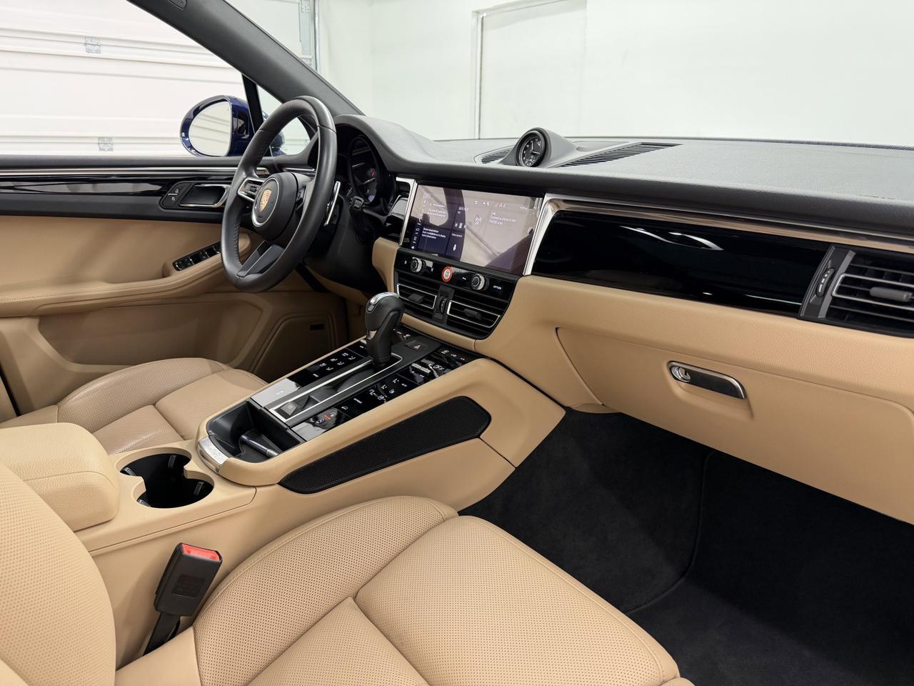 2025 Porsche Macan Newark DE