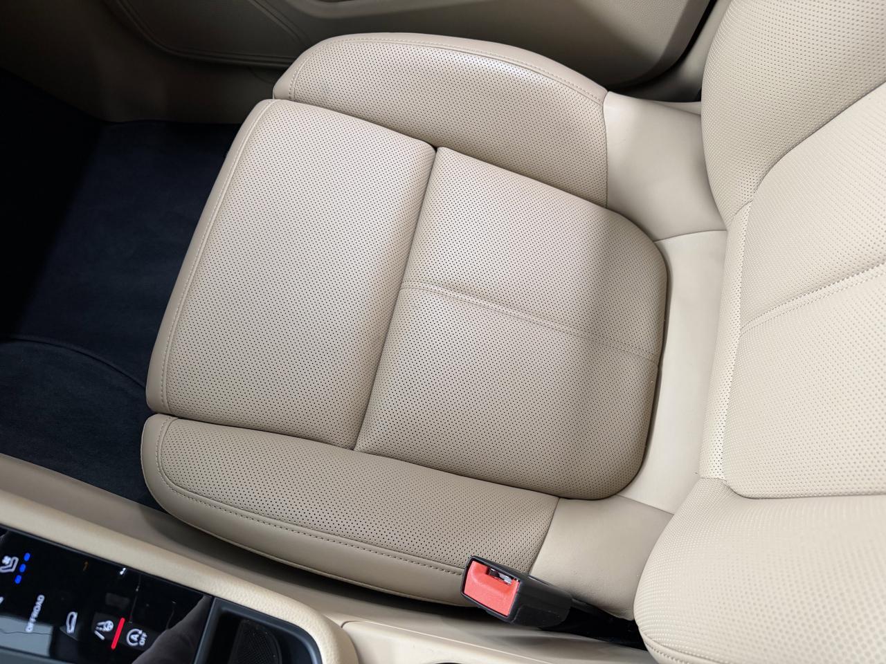 2025 Porsche Macan Newark DE