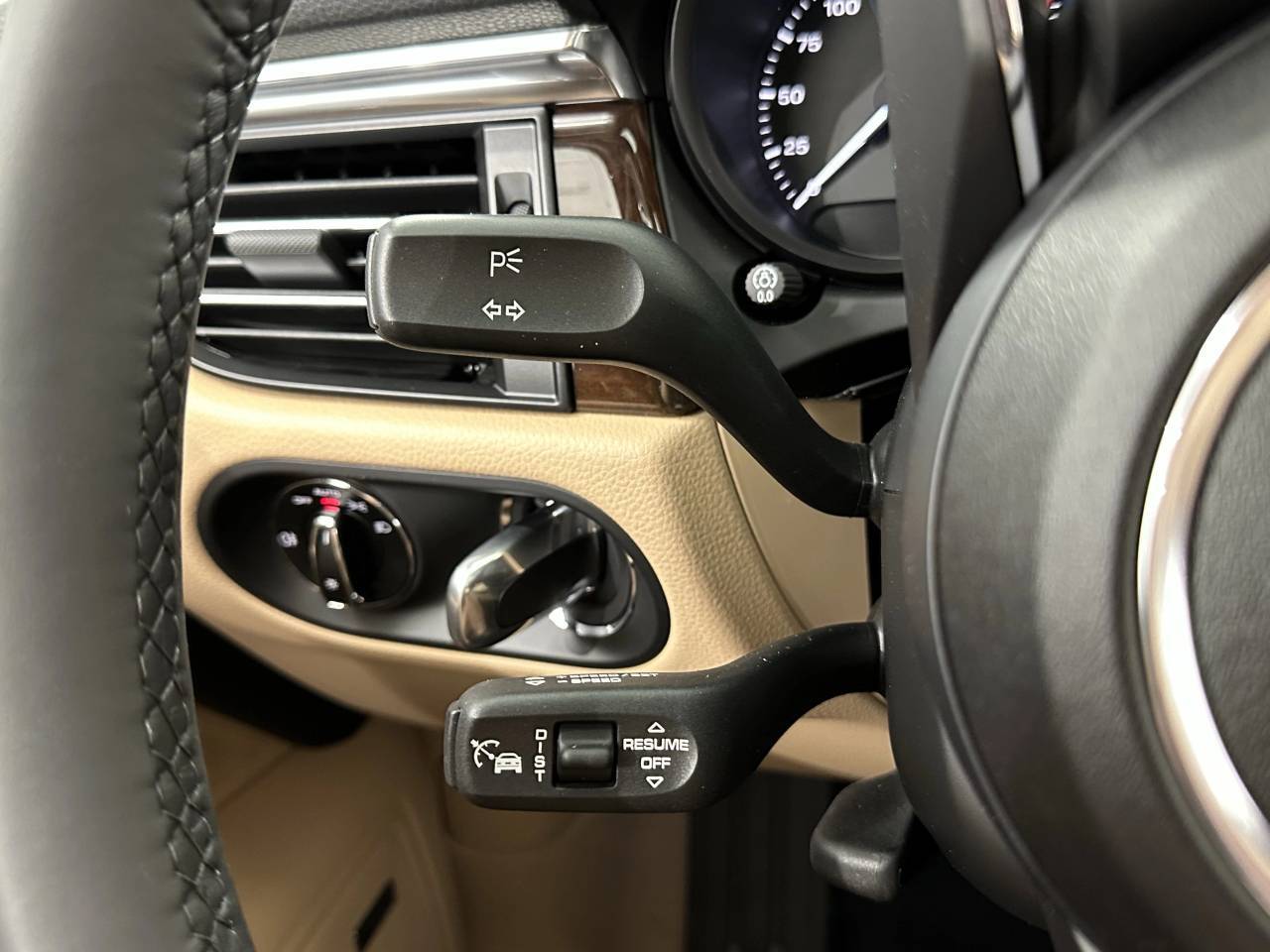 2025 Porsche Macan Newark DE
