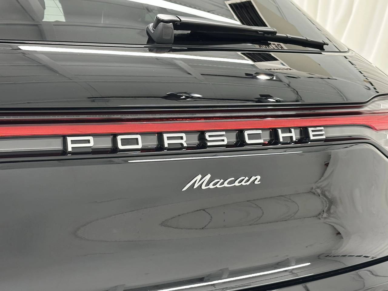 2025 Porsche Macan Newark DE