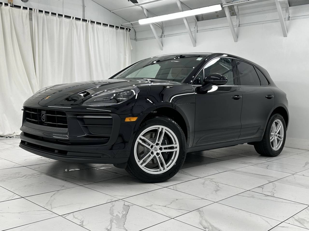 2025 Porsche Macan Newark DE