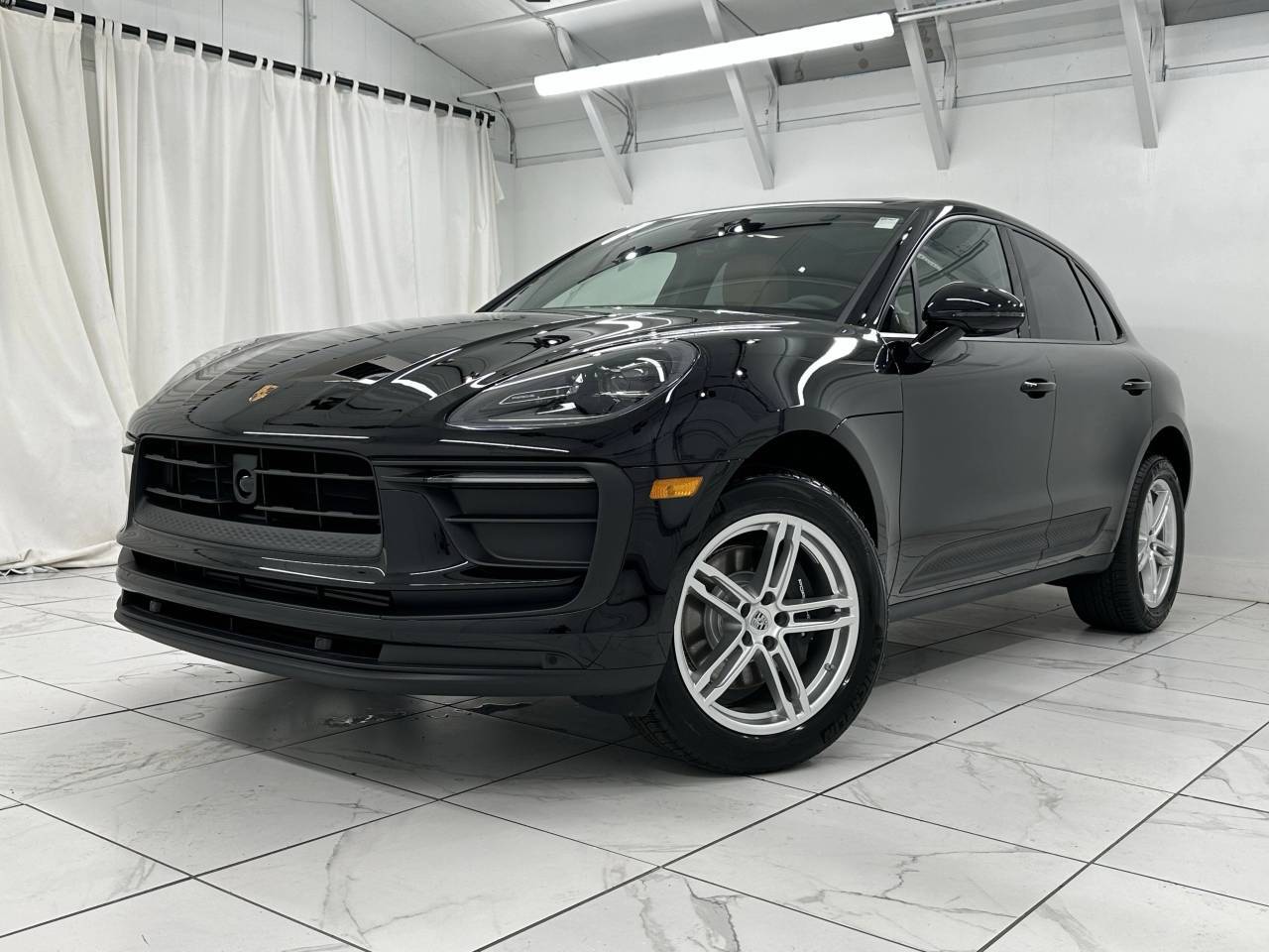 2025 Porsche Macan Newark DE