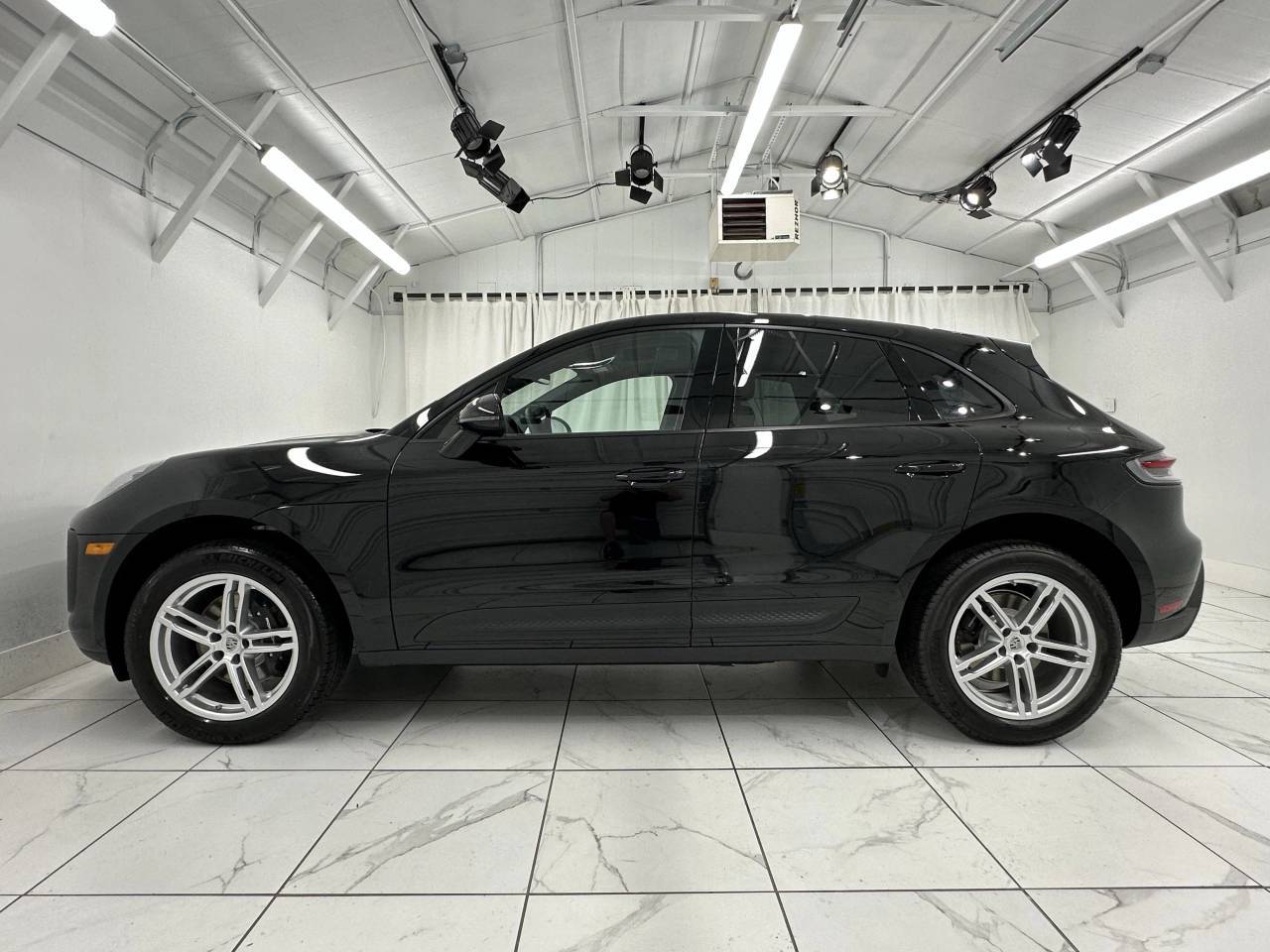 2025 Porsche Macan Newark DE
