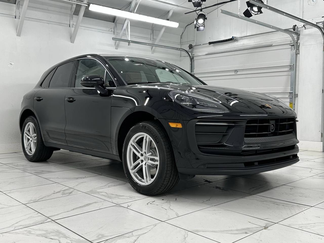 2025 Porsche Macan Newark DE