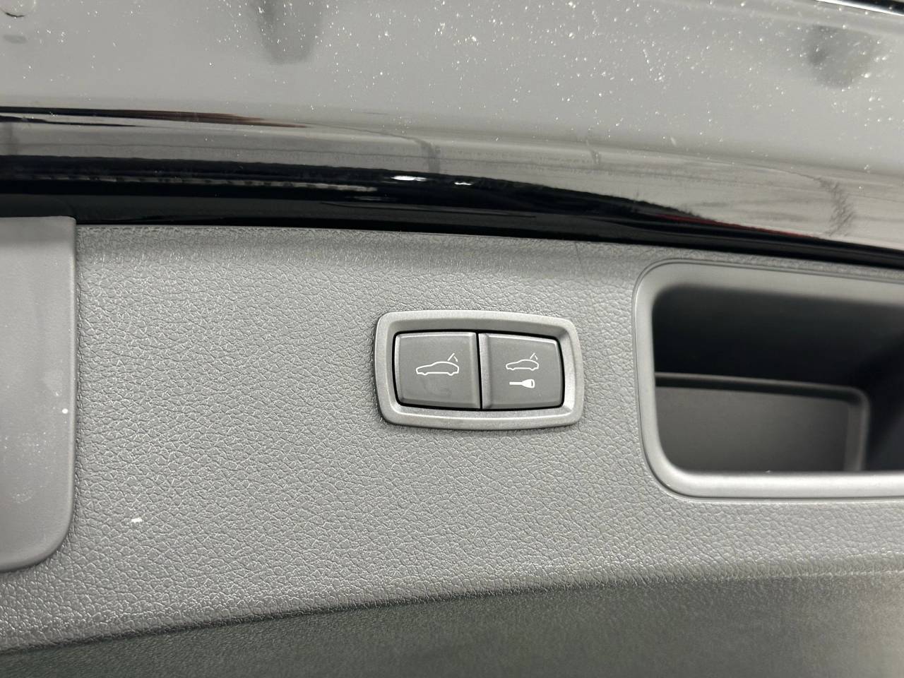 2025 Porsche Macan Newark DE