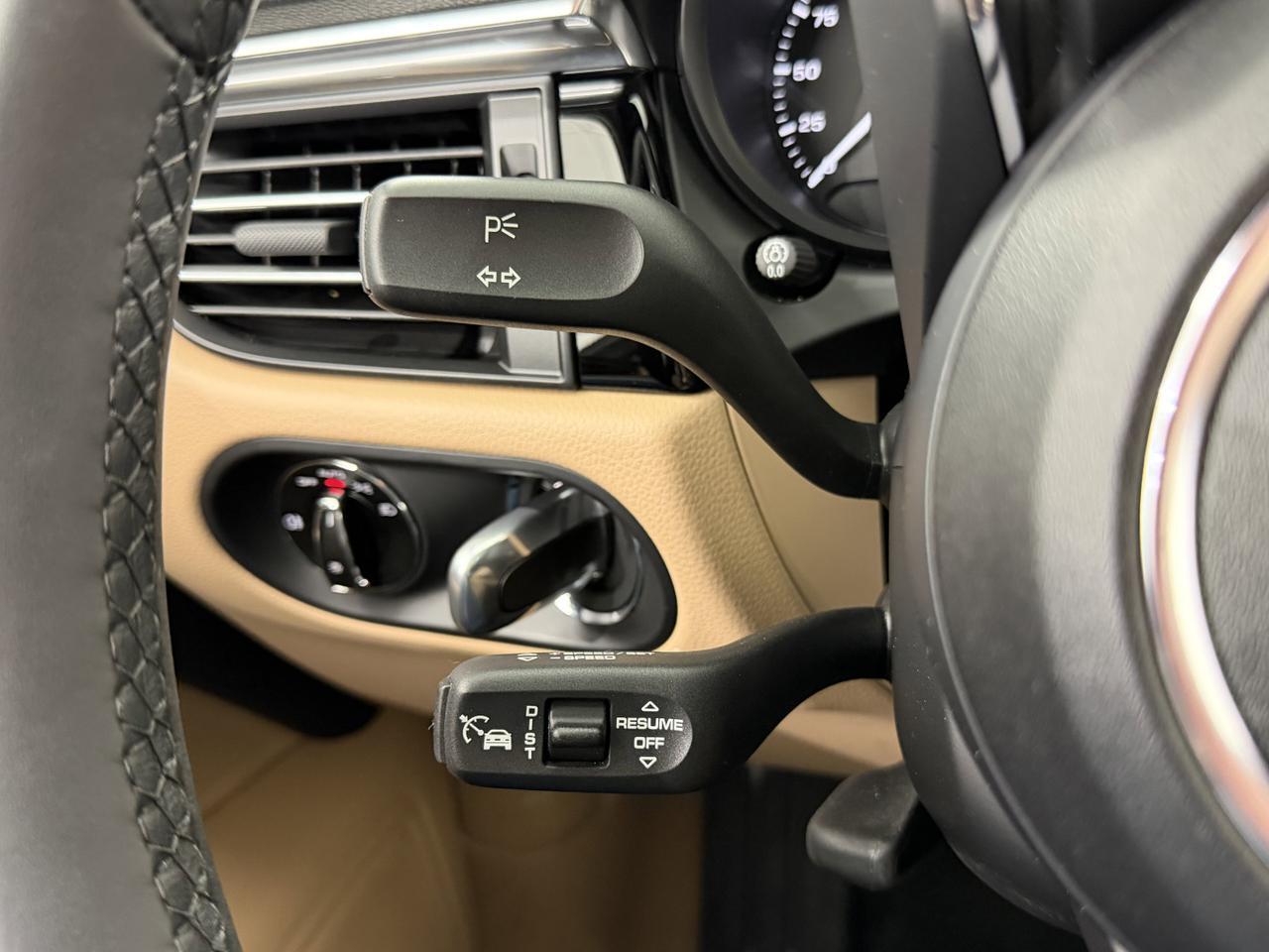 2025 Porsche Macan Newark DE