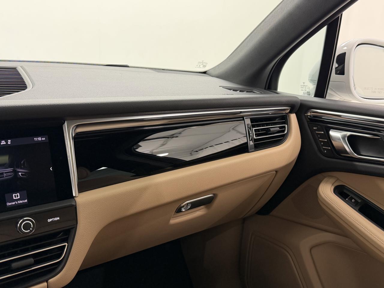 2025 Porsche Macan Newark DE